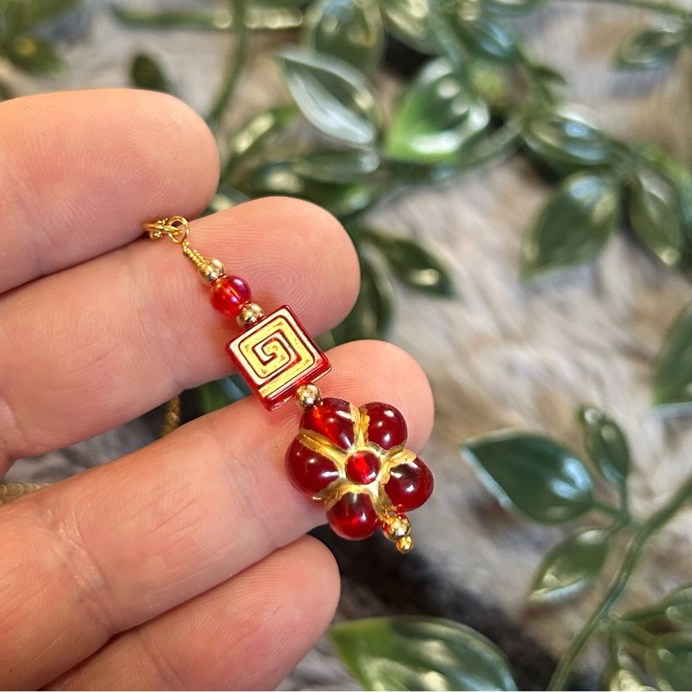 Handcrafted elegant glass beaded pendant on chain necklace